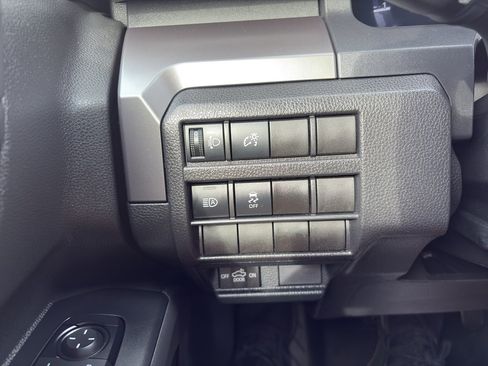 Used 2025 Toyota Tacoma TRD Off-Road image 20