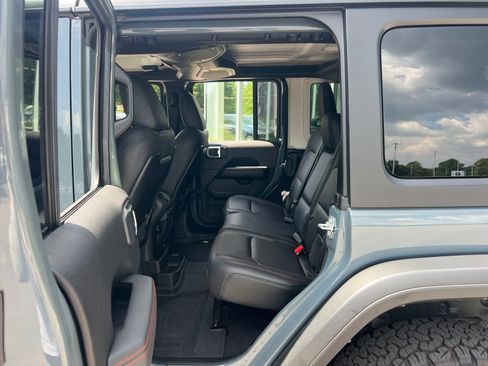 Used 2026 Jeep Wrangler Unlimited Rubicon w/ Safety Group AWD/4WD image 27