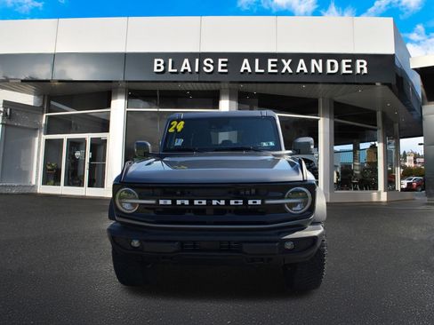 Used 2024 Ford Bronco Outer Banks AWD/4WD image 8