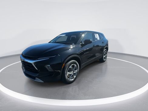 Used 2023 Chevrolet Blazer LT w/ Driver Confidence Package image 4