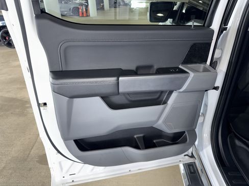 Used 2022 Ford F150 XLT w/ Equipment Group 302A High AWD/4WD image 19