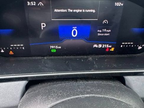 Used 2025 Volkswagen Jetta SE w/ Sunroof Package FWD image 15