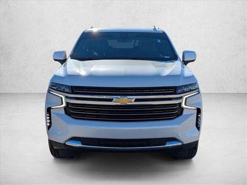 Used 2021 Chevrolet Suburban LT image 2