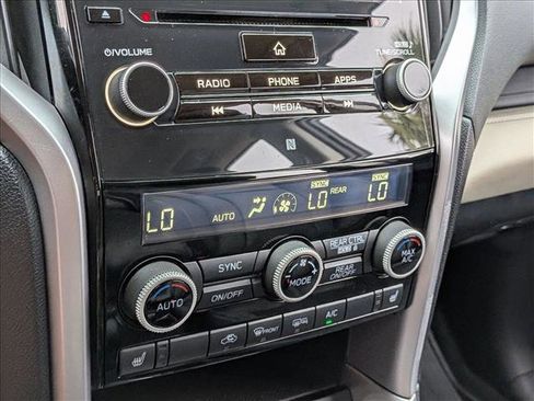 Used 2019 Subaru Ascent Limited image 14