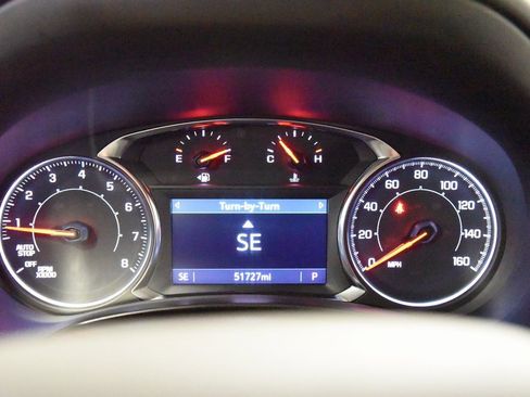 Used 2024 GMC Terrain SLT image 23