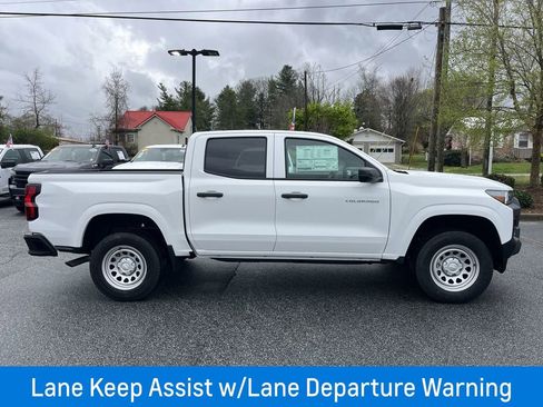 New 2025 Chevrolet Colorado W/T image 9