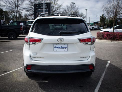 Used 2016 Toyota Highlander XLE image 9