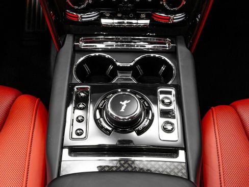 Used 2021 Rolls-Royce Cullinan Black Badge AWD/4WD image 38