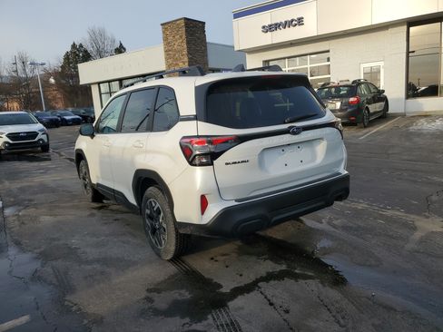 Used 2026 Subaru Forester Premium w/ Base/Premium Plus Package AWD/4WD image 2