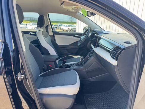 Certified 2025 Volkswagen Taos S AWD/4WD image 32