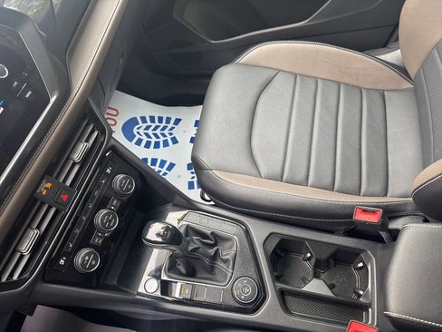 Used 2022 Volkswagen Taos SEL image 37