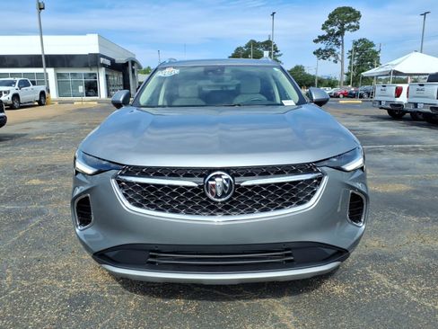 Used 2023 Buick Envision Avenir AWD/4WD image 2