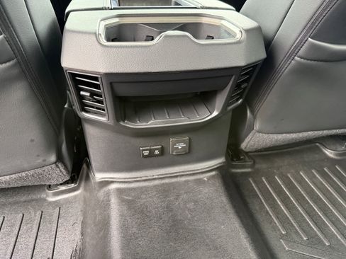 Used 2024 Toyota Tundra Limited AWD/4WD image 16