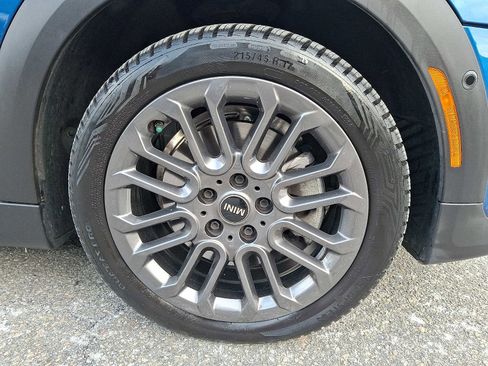 Certified 2025 MINI Cooper S image 8