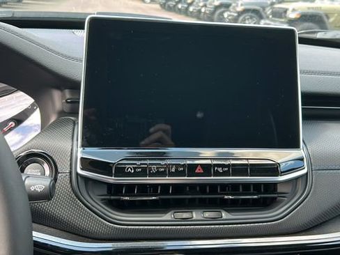 New 2025 Jeep Compass Limited w/ Sun & Sound Group image 12