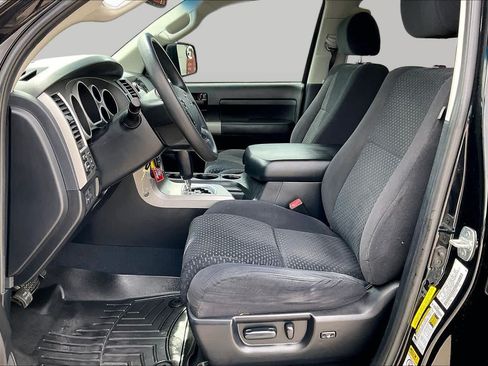 Used 2013 Toyota Tundra 2WD CrewMax w/ SR5 Pkg image 8