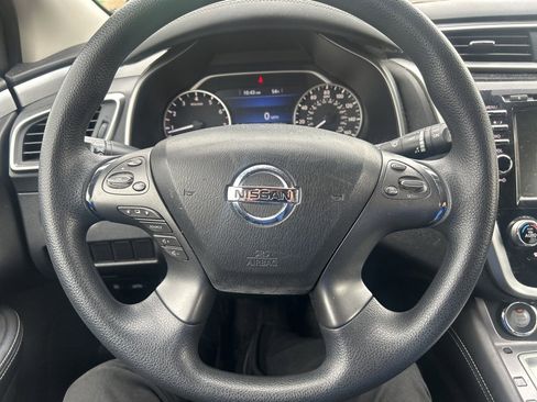 Used 2019 Nissan Murano S image 11