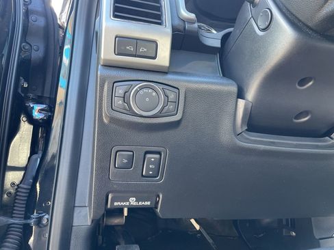 Used 2020 Ford F350 Lariat w/ Lariat Ultimate Package image 9