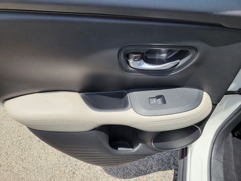 Used 2019 Lincoln MKC Reserve FWD image 5