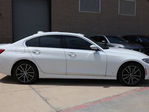 Used 2020 BMW 330i xDrive Sedan w/ Convenience Package AWD/4WD image 4