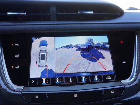 Used 2020 Cadillac XT6 Premium Luxury w/ Platinum Package image 14