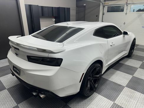 Used 2017 Chevrolet Camaro SS RWD image 16