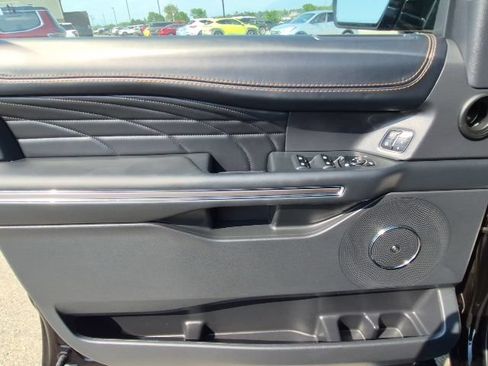 Used 2023 Ford Expedition Max Platinum AWD/4WD image 10