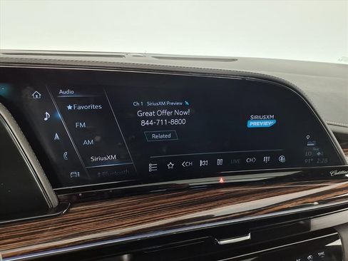 Used 2024 Cadillac Escalade ESV Premium Luxury image 6