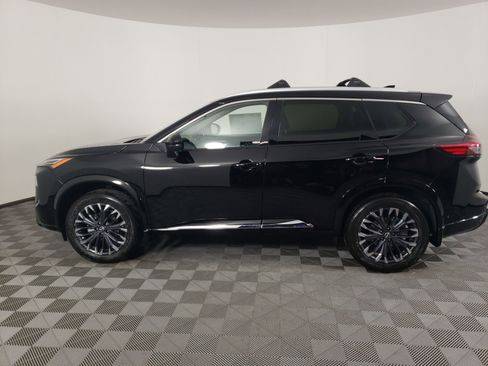 New 2026 Nissan Rogue Platinum image 5