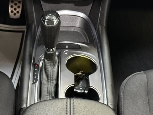 Used 2016 Chevrolet Malibu LT image 23