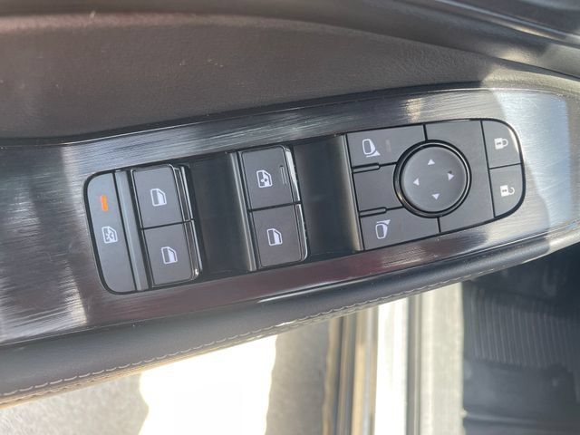 Used 2024 Nissan Rogue SV FWD image 22