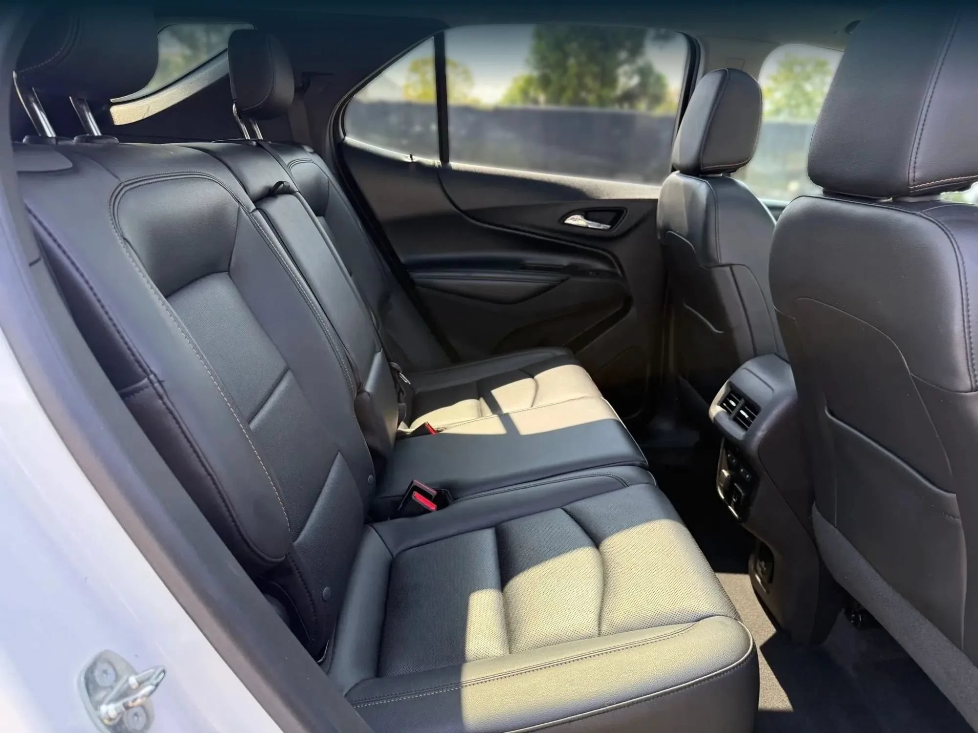 Used 2018 Chevrolet Equinox Premier w/ Premier True North Edition AWD/4WD image 20