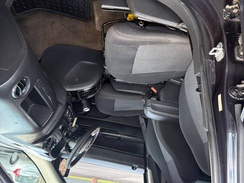 Used 2014 Jeep Patriot Latitude w/ All Weather Capability Group AWD/4WD image 27