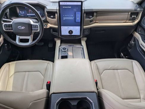 Used 2022 Ford Expedition Limited RWD image 15