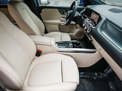 Certified 2025 Mercedes-Benz GLA 250 GLA 250 image 17