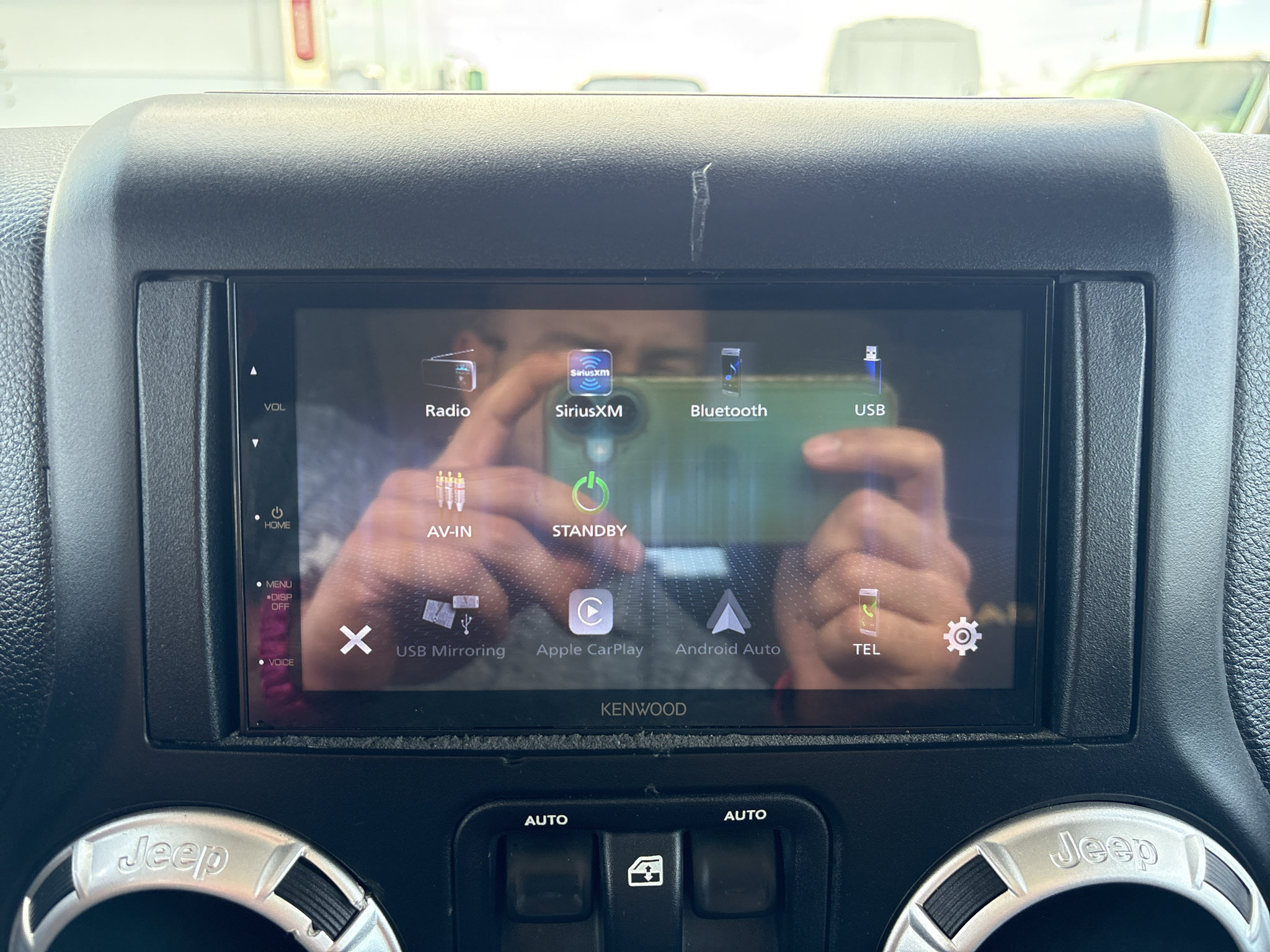 Used 2015 Jeep Wrangler Sahara w/ Connectivity Group AWD/4WD image 18