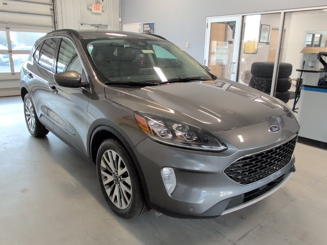 Certified 2022 Ford Escape Titanium AWD/4WD image 7