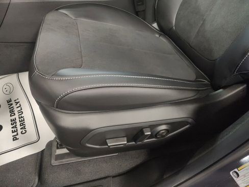 New 2025 Jeep Grand Cherokee L Altitude image 30