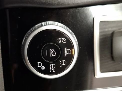 Used 2023 Mitsubishi Outlander SE FWD image 29