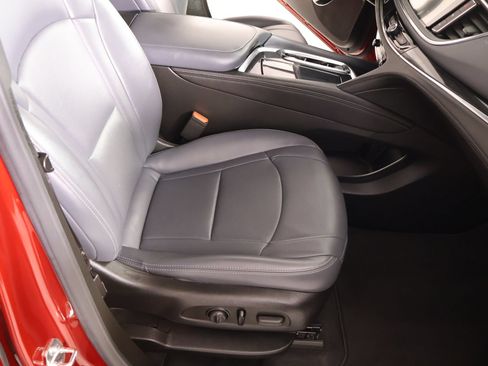 Used 2024 Buick Enclave Essence FWD image 14