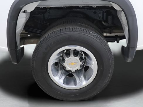 Used 2025 Chevrolet Silverado 3500 W/T image 30