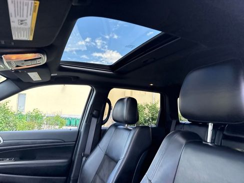 Used 2020 Jeep Grand Cherokee Altitude AWD/4WD image 19