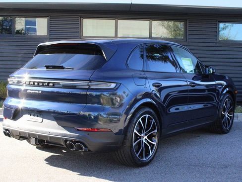New 2026 Porsche Cayenne S image 7