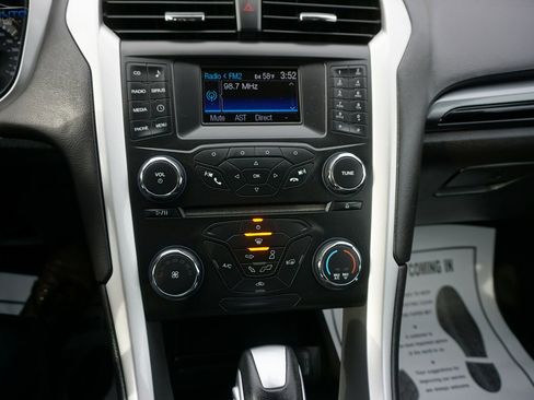 Used 2013 Ford Fusion SE image 28