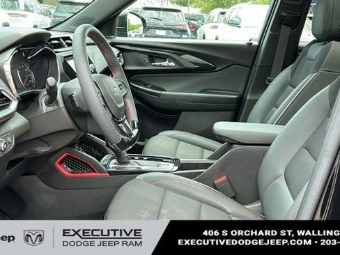 Used 2023 Chevrolet TrailBlazer RS w/ Sun and Liftgate Package AWD/4WD image 10