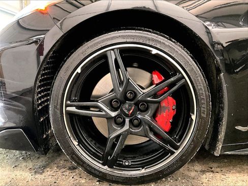 Used 2022 Chevrolet Corvette Stingray Premium Conv w/ Z51 Performance Package RWD image 8