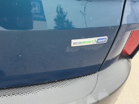 Used 2020 Ford Escape SEL image 10