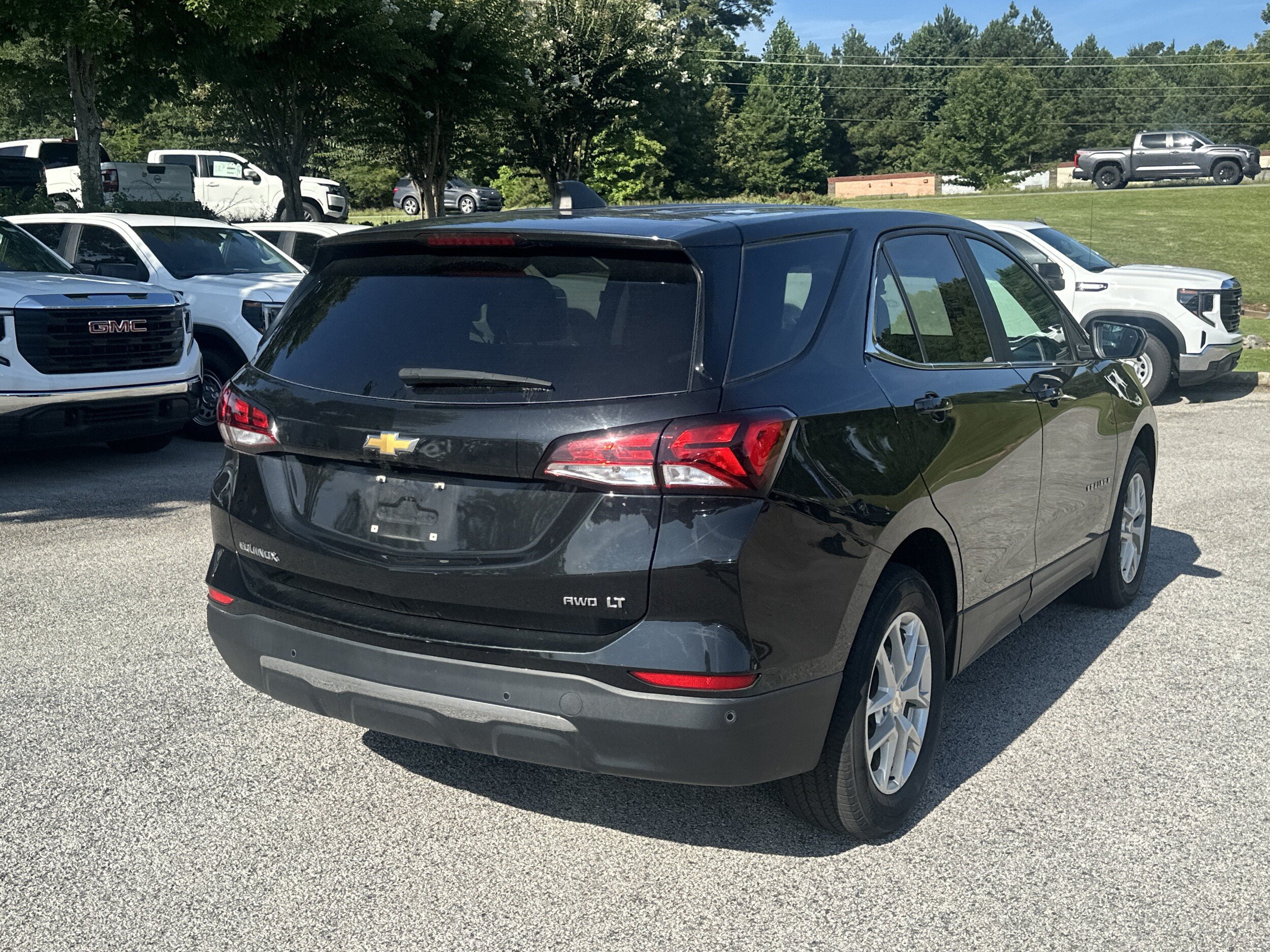 Used 2024 Chevrolet Equinox LT AWD/4WD image 37