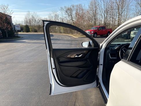 Used 2020 GMC Terrain SLE w/ Driver Convenience Package image 15