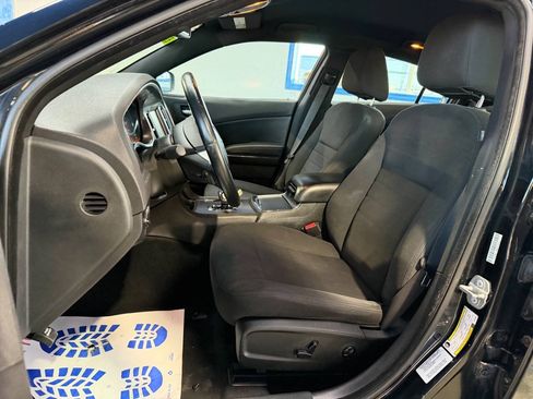 Used 2014 Dodge Charger SXT RWD image 16